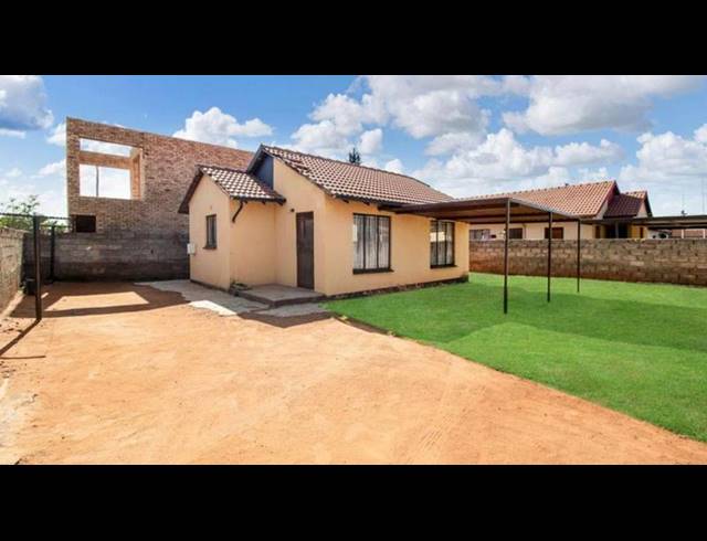 2 BEDROOM HOUSE FOR SALE IN PROTEA GLEN EXT